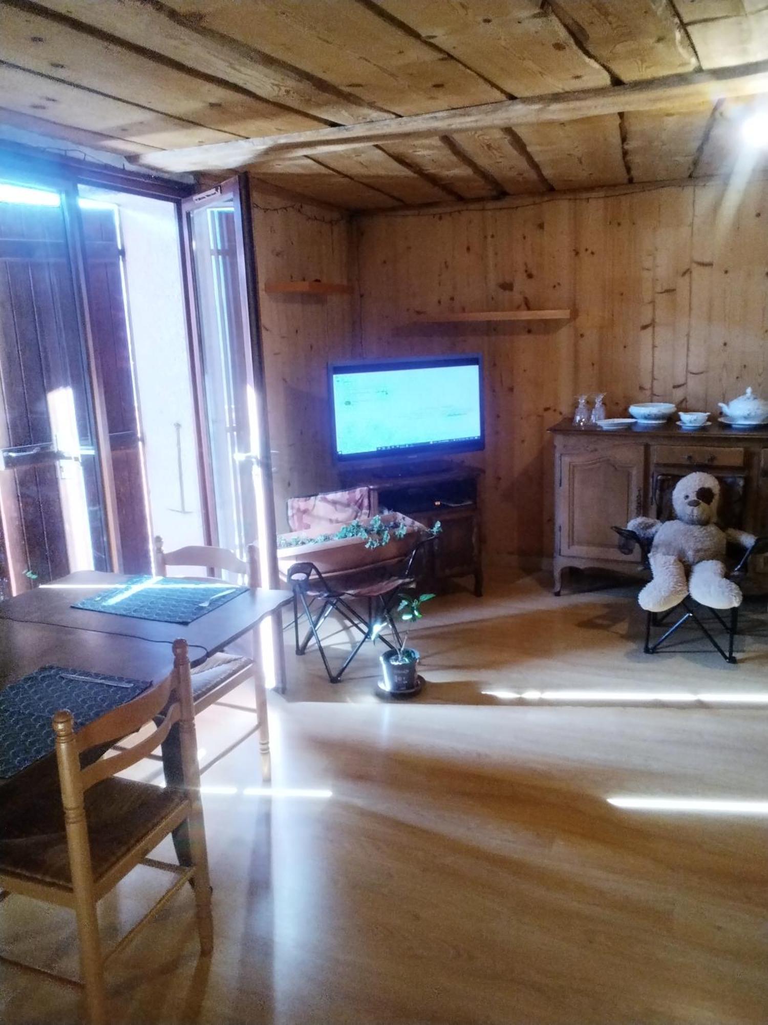 Savoie, Simple Mais Confortable Villard-sur-Doron エクステリア 写真